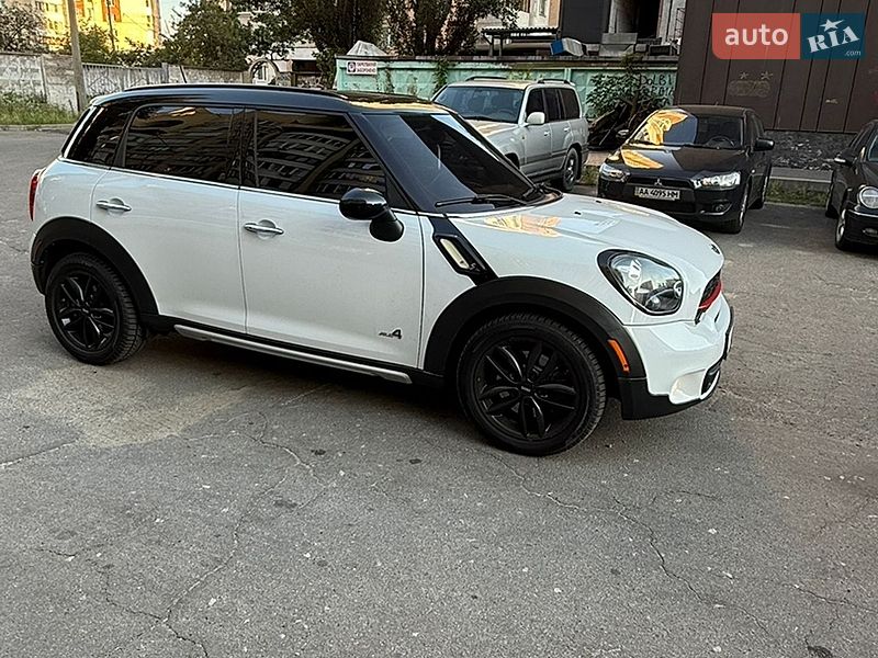 Внедорожник / Кроссовер MINI Countryman 2015 в Киеве