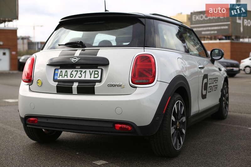 Хэтчбек MINI Electric 2021 в Киеве