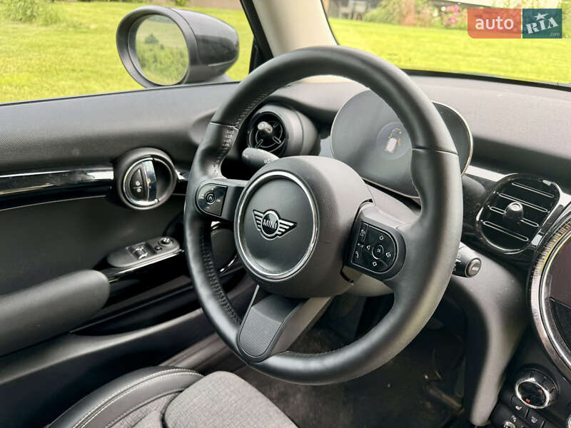 Хэтчбек MINI Electric 2021 в Киеве