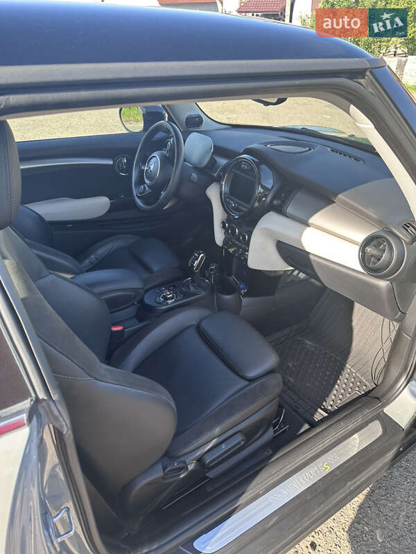 Хэтчбек MINI Electric 2020 в Львове фото 5 Хэтчбек MINI Electric 2020 в Львове