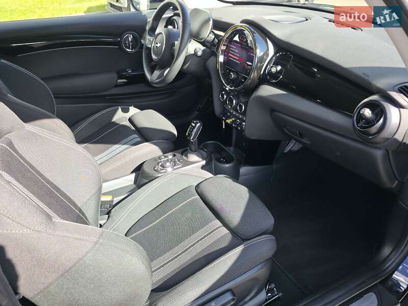 Хэтчбек MINI Electric 2023 в Виннице