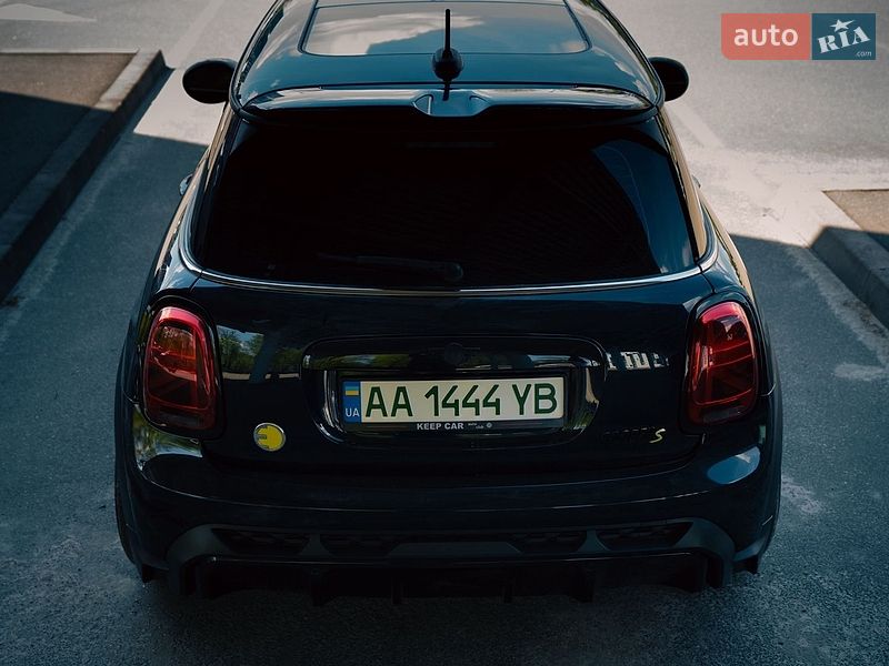 Хэтчбек MINI Electric 2021 в Киеве