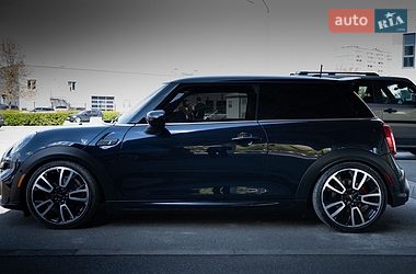 Хэтчбек MINI Electric 2021 в Киеве
