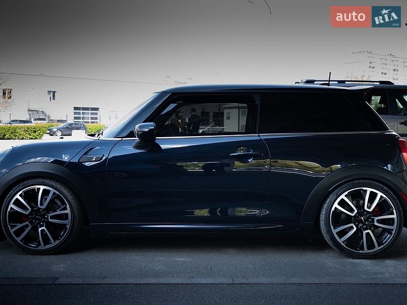 Хэтчбек MINI Electric 2021 в Киеве