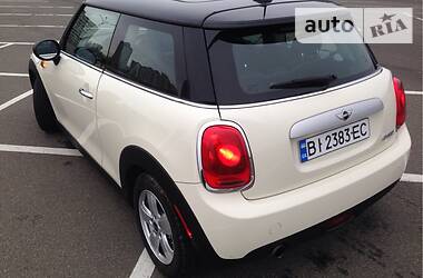 Хэтчбек MINI Hatch 2015 в Киеве