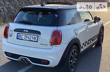 Хетчбек MINI Hatch 2014 в 
