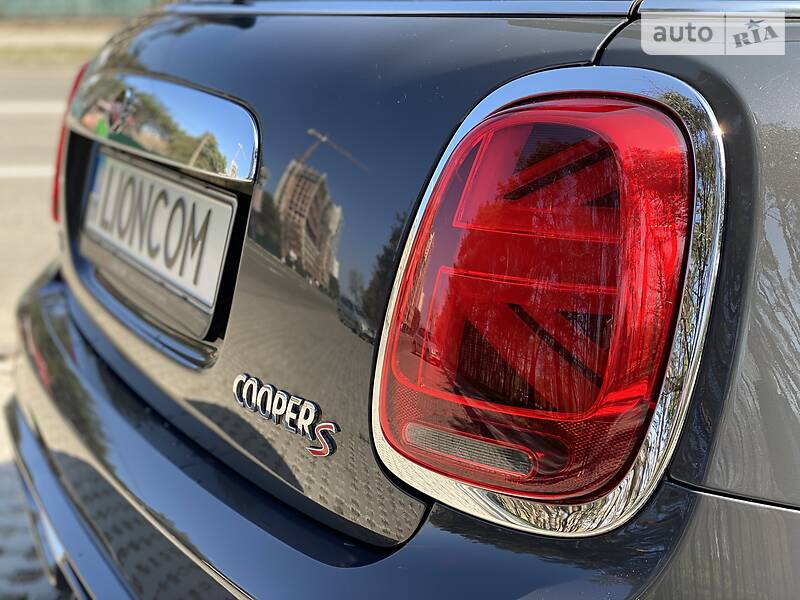 Хетчбек MINI Hatch 2018 в Києві