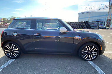 Купе MINI Hatch 2019 в 