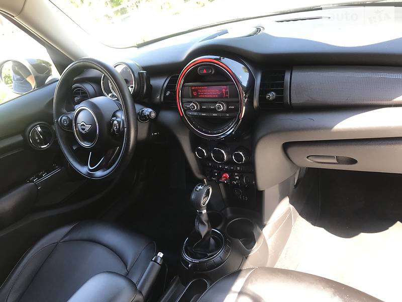 Хэтчбек MINI Hatch 2014 в Киеве