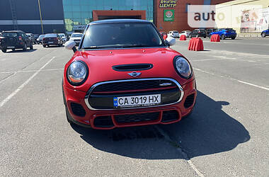 Хэтчбек MINI Hatch 2015 в Киеве