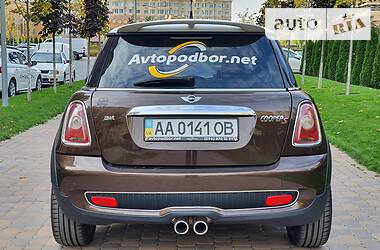 Хэтчбек MINI Hatch 2010 в Киеве