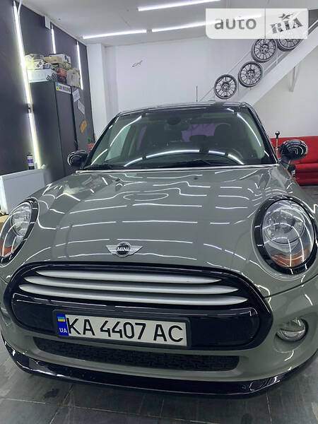 Хэтчбек MINI Hatch 2014 в Киеве