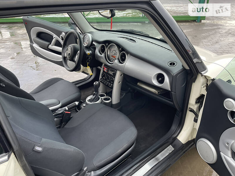 Купе MINI Hatch 2006 в Луцке