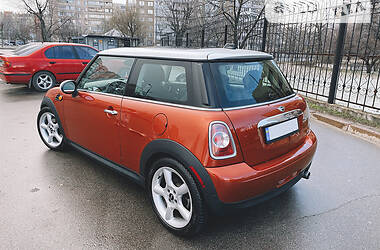Хэтчбек MINI Hatch 2011 в 