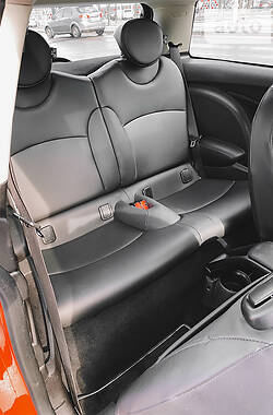 Хэтчбек MINI Hatch 2011 в 