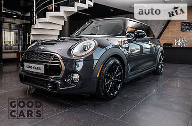 Купе MINI Hatch 2017 в 