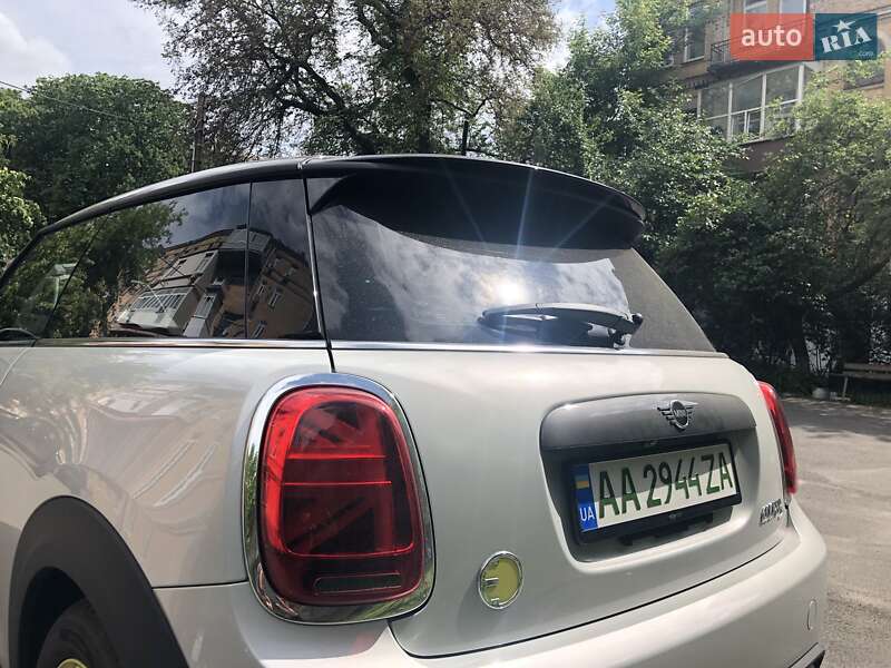 Хетчбек MINI Hatch 2020 в Києві