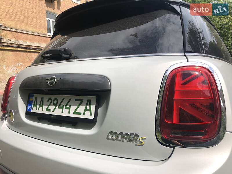 Хетчбек MINI Hatch 2020 в Києві