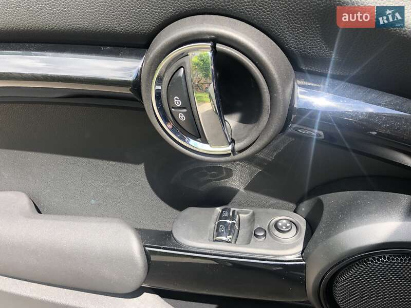 Хетчбек MINI Hatch 2020 в Києві