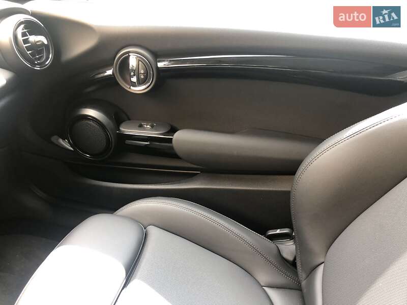 Хетчбек MINI Hatch 2020 в Києві