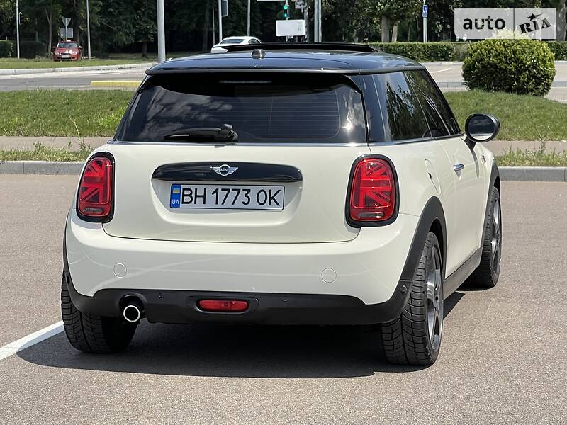Хэтчбек MINI Hatch 2017 в Одессе