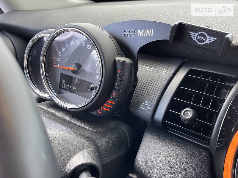 Хэтчбек MINI Hatch 2017 в Одессе