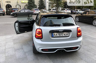 Хэтчбек MINI Hatch 2014 в Киеве