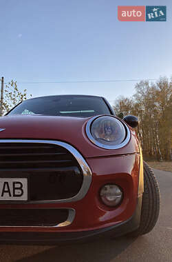 Хэтчбек MINI Hatch 2015 в Киеве