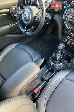 Хэтчбек MINI Hatch 2015 в Киеве