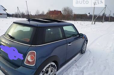 Хэтчбек MINI Hatch 2010 в 