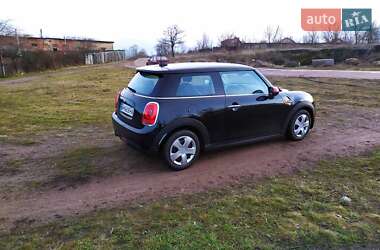 Хэтчбек MINI Hatch 2018 в Киеве
