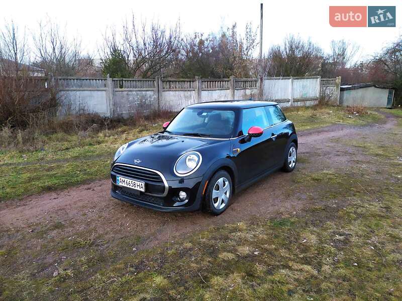 Хетчбек MINI Hatch 2018 в Києві