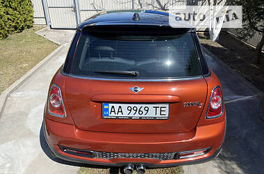 Хэтчбек MINI Hatch 2013 в Киеве