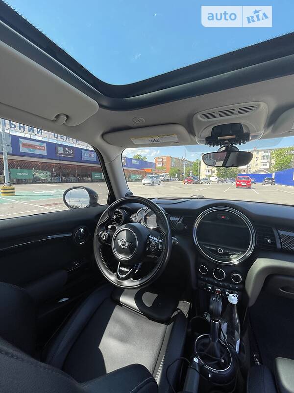 Хэтчбек MINI Hatch 2016 в Ивано-Франковске