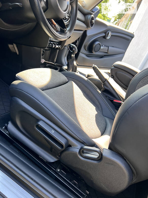 Хэтчбек MINI Hatch 2016 в Ирпене