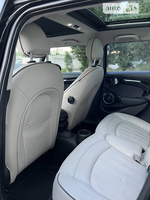 Хетчбек MINI Hatch 2014 в Києві