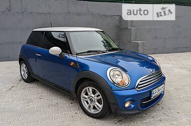 Хэтчбек MINI Hatch 2013 в Киеве