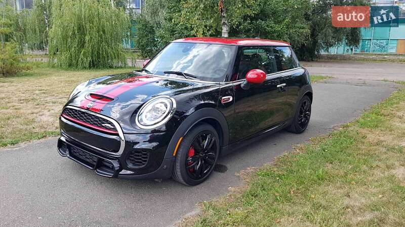 Хетчбек MINI Hatch 2018 в Києві