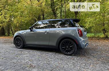 Хэтчбек MINI Hatch 2016 в Львове