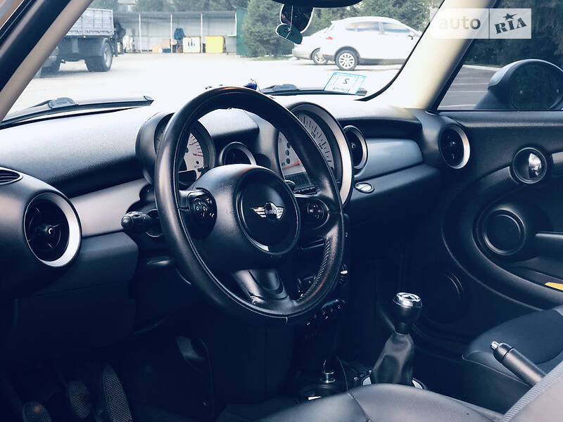 Хетчбек MINI Hatch 2010 в Києві