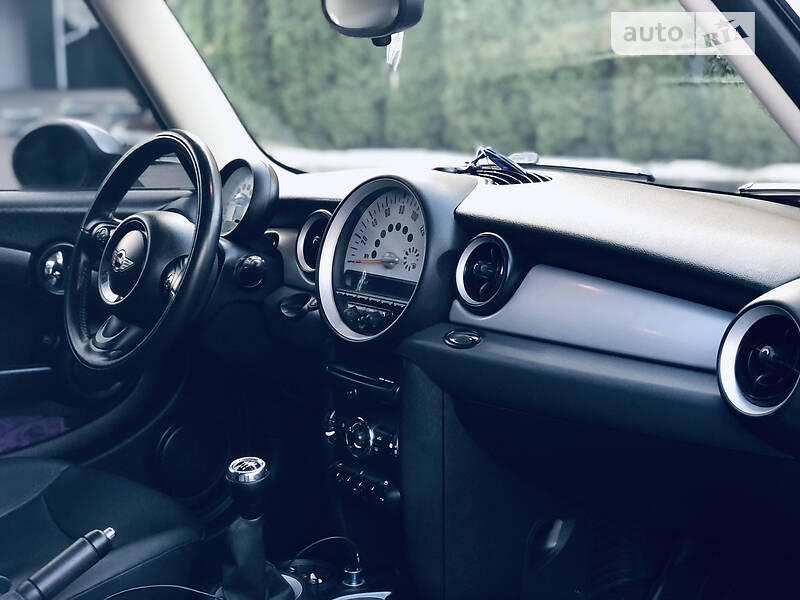 Хетчбек MINI Hatch 2010 в Києві