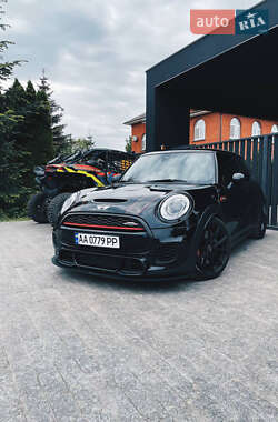 Хетчбек MINI Hatch 2017 в Києві