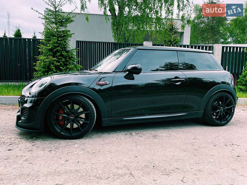 Хетчбек MINI Hatch 2017 в Києві