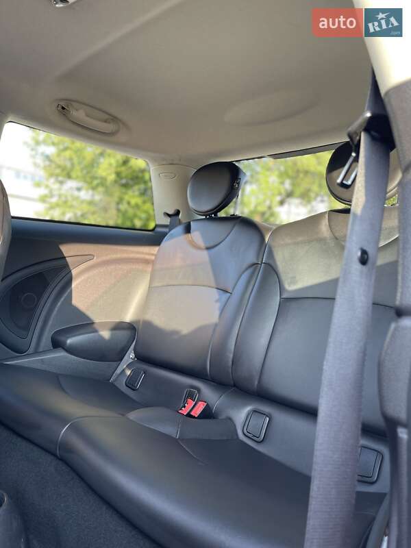 Седан MINI Hatch 2011 в Києві