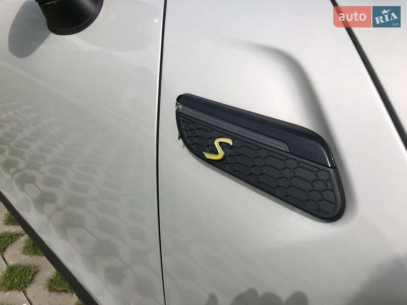 Купе MINI Hatch 2021 в Киеве