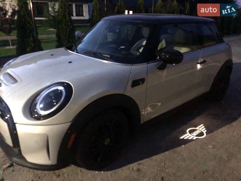 Купе MINI Hatch 2021 в Киеве
