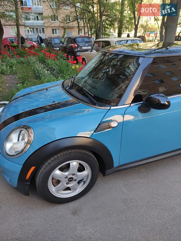 Седан MINI Hatch 2009 в 