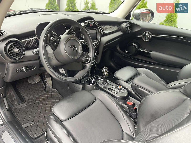 Хетчбек MINI Hatch 2020 в Івано-Франківську