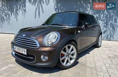 Седан MINI Hatch 2011 в Кам'янському