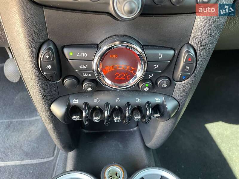 Седан MINI Hatch 2011 в Кам'янському